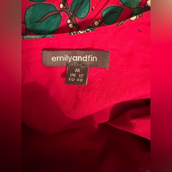 Emily and Fin Red Bird Print Dress with Green Leaves
Size M UK 12 Fully Lined - Picture 4 of 13